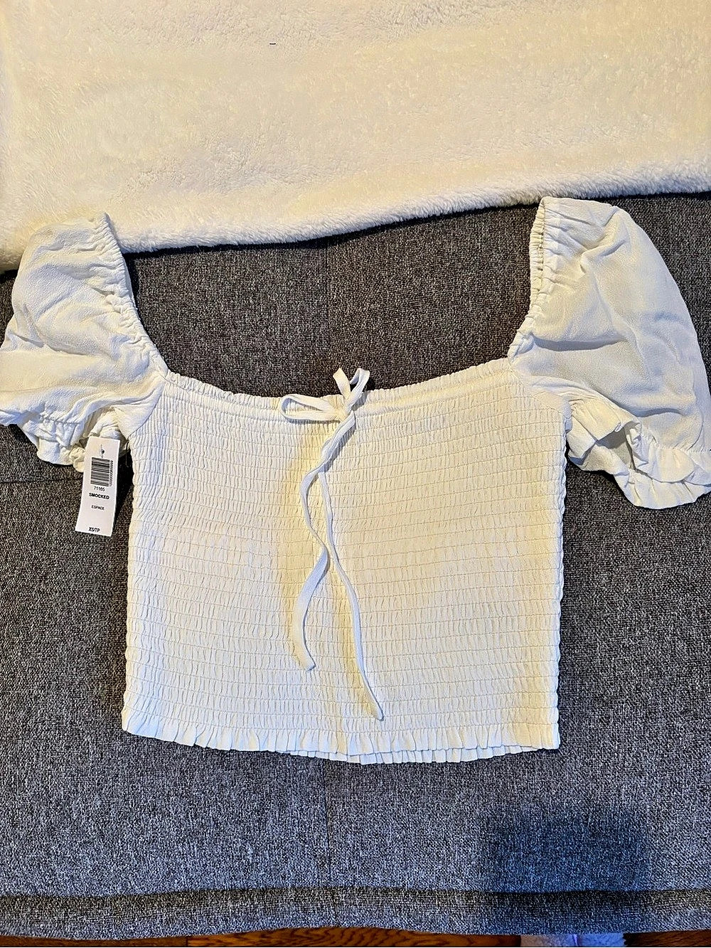 Aritzia Smocked Top in White Size XS NWT